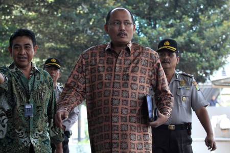 MK Siap Bantu KPK Tuntaskan Kasus Suap Akil Mochtar