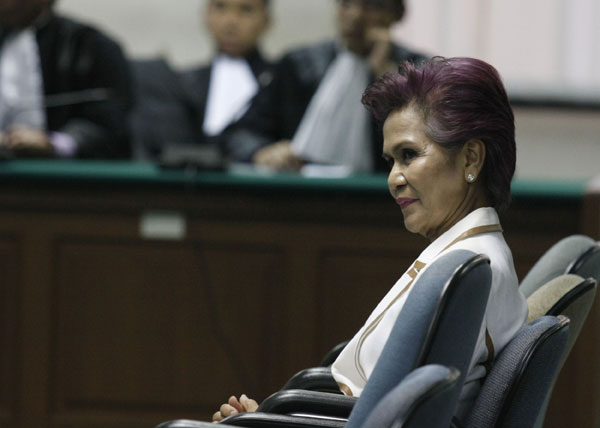 Miranda Goeltom Penuhi Panggilan KPK