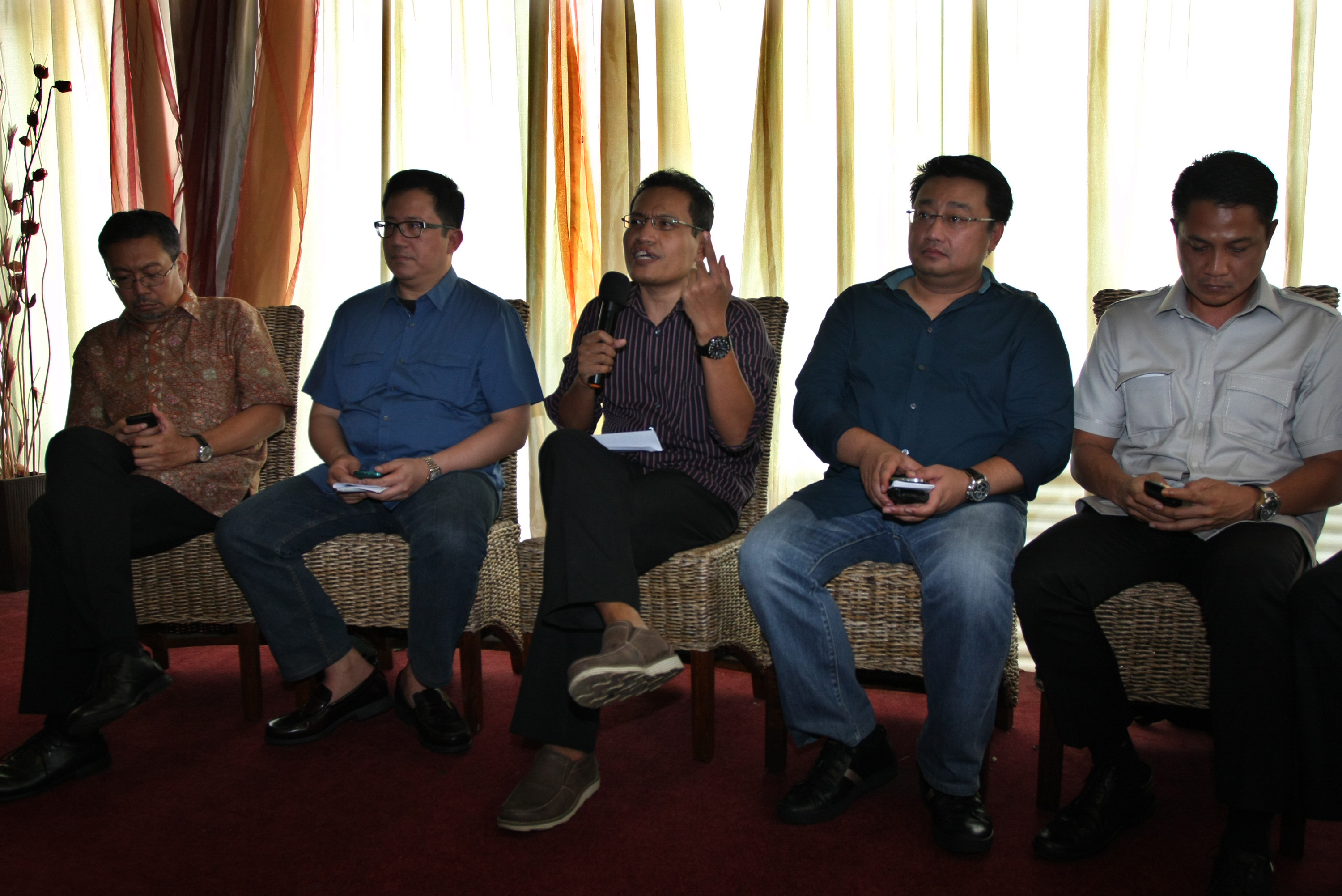 Ulil Ajak Masyarakat Berani Lawan Ancaman dari Ormas Radikal