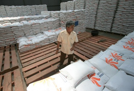 Kualitasnya Jelek, Warga Jombang Kembalikan Raskin Ke Dolog