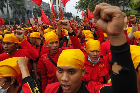 Unjuk Rasa Buruh Bekasi Disusupi Massa Bayaran