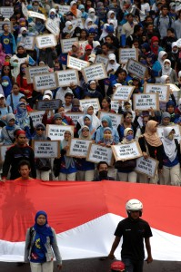 Buruh Bekasi Minta UMK 3,2 Juta