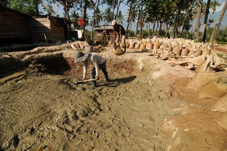 Pengelolaan Uranium di Mamuju Harus Libatkan Rakyat