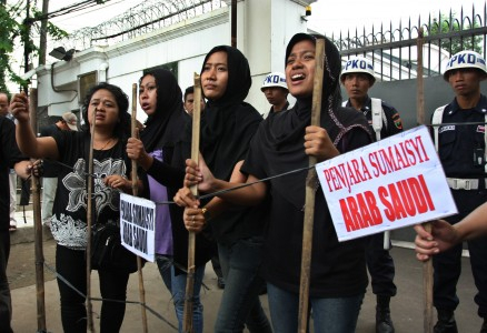 Hari Ini Indonesia Kirim Pesawat Jemput TKI Arab Saudi