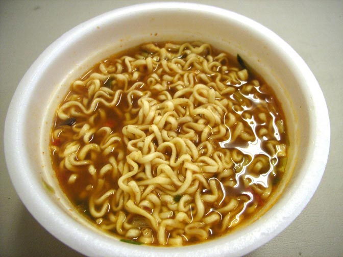 Sepuluh Persen Rumah Tangga Indonesia Makan Mi Tiap Hari