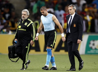 Valdes Tak Bisa Main Sampai Tahun Depan