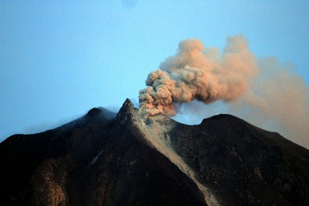 Sinabung Masih Bergejolak