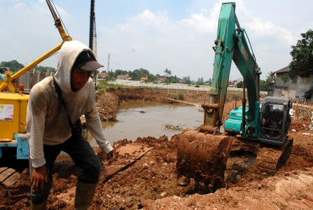 Warga Wasior Kuatir Tanggul Sungai Jebol
