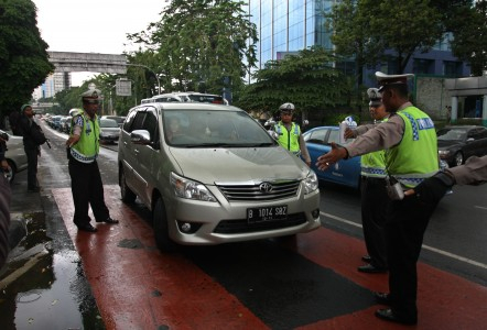 Jerat Penerobos Jalur Busway, Ujung Koridor Bakal Dipasang CCTV