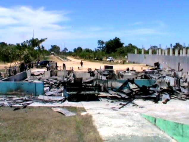 Tersambar Petir, Bandara Kolaka Ludes Terbakar