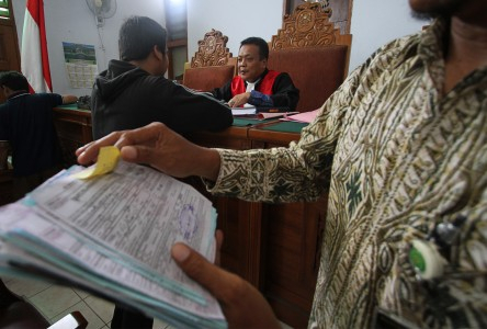 Denda Belum Maksimal, Pemprov Jakarta Yakin Penerobos Jalur Busway Jera
