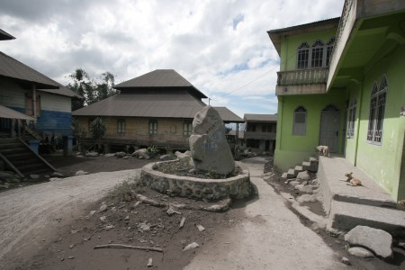 Sinabung Belum Aman, 21 Desa Dikosongkan