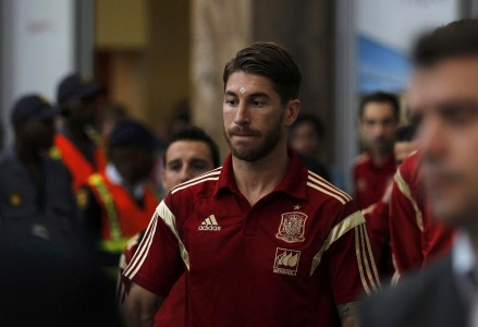 Carlo Minta Ramos Tak Dijual