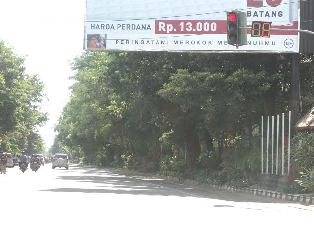 Perokok Ditampilkan dalam Reklame Iklan Rokok di Surakarta