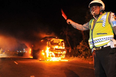 Muncul Isu Sweeping, Jalur Bus di Jombang Ditutup