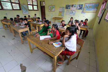 Ratusan SAD Korban Penggusuran PT Asiatic Dipindah ke Dinas Kehutanan Jambi