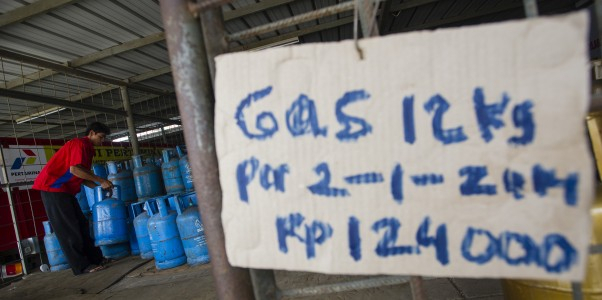 YLKI: Kurangi Subsidi LPG 3 Kg untuk Kurangi Perbedaan Harga LPG 12 Kg