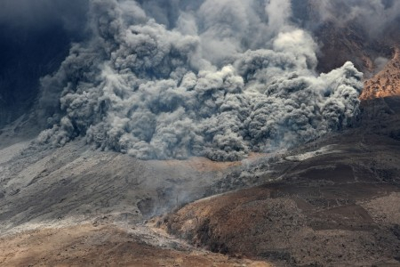 Sejak Dinihari, Sinabung 'Batuk' 14 Kali
