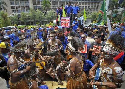 Pemerintah Didikte Freeport dan Newmont