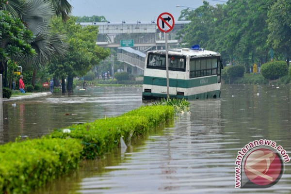 Antisipasi Banjir, KPK Pasang Tanggul Pasir di Ruang Tahanan