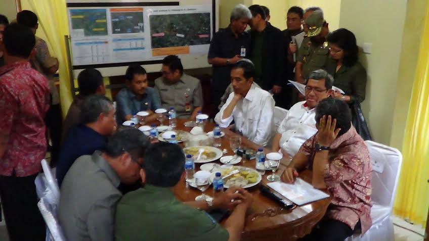 Bangun Waduk, Jokowi Gandeng Pemimpin di Jawa Barat