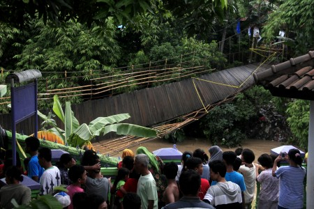 Semua Korban Jembatan Cibanten Ditemukan Selamat