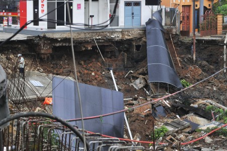 Jalan Ambles, Warga Sunter Jaya: Sudah Ada Jalan Alternatif