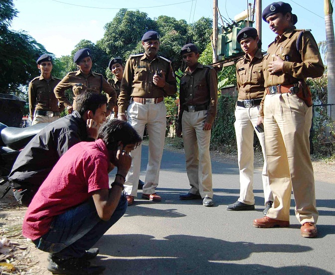 Female Police Patrol in India Striking Fear into Young People