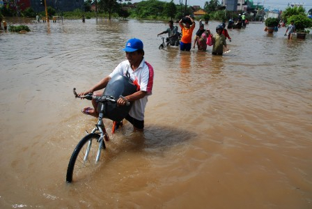 Seratusan Ribu Warga Kudus Masih Mengungsi Karena Banjir