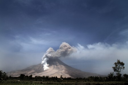Pemkab Karo Siapkan Dua Tempat Relokasi Korban Sinabung