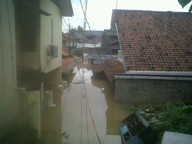 Banjir Kembali Repotkan Warga Jakarta