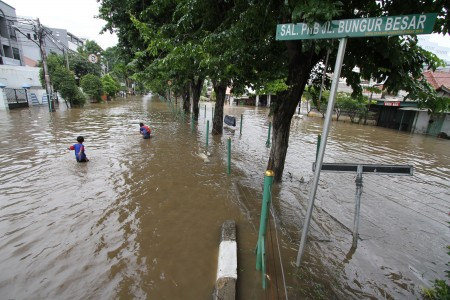 PLN Padamkan 71 Gardu Listik di Jakarta dan Tangerang