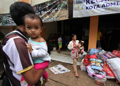 Jumlah Pengungsi Banjir di Kampung Melayu Kembali Bertambah