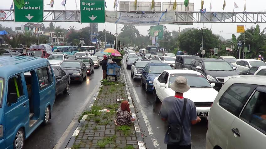 Jakarta Banjir, Warganya Pilih Berlibur ke Puncak