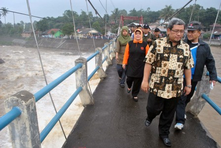 Pembongkaran Villa Puncak Tunggu 'Matahari Tersenyum'