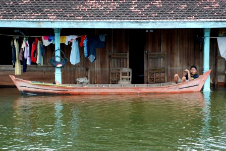Akibat Banjir, Usaha Kerajinan Kuningan Merugi