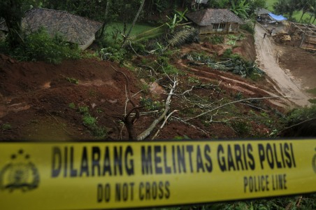 Pembukaan Isolasi Desa di Buleleng Dilakukan Manual