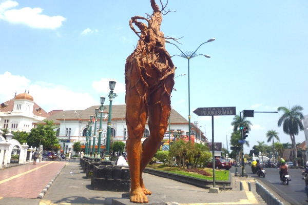 UPT Malioboro Bantah Dapat Ancaman Cabut Patung Akar