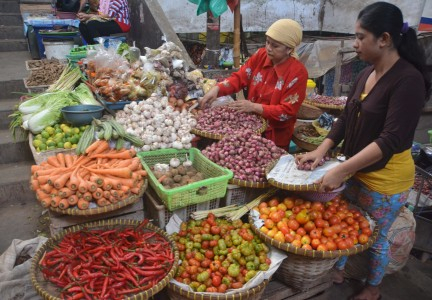 Ahok Minta Pasar Jaya Putus Hubungan dengan Swasta