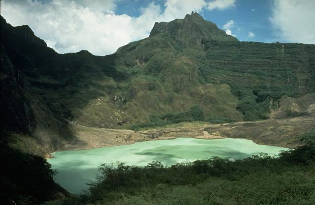 Gunung Kelud di Jawa Timur Meletus, Hujan Kerikil Melanda Kediri
