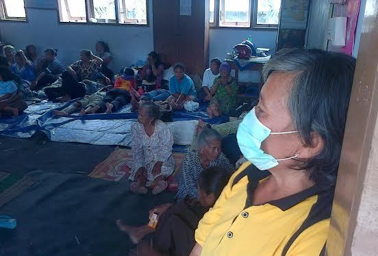 Dampak Kelud, 3 Tewas dan 76 Ribu Orang Mengungsi