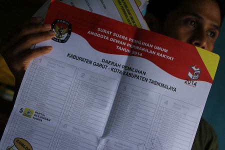 Bawaslu: Letusan Kelud Hambat Produksi Kertas Suara