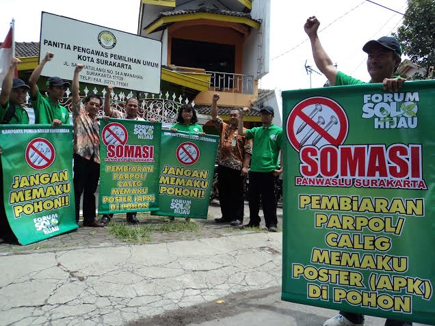 Atribut Kampanye Caleg di Rembang Banyak Dirusak Warga