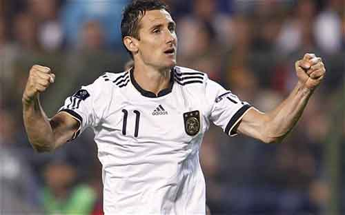 Lazio Ingin Pertahankan Klose