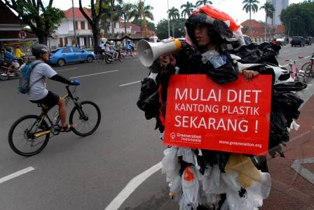 Aktivis Lingkungan Serukan Diet Kantung Plastik