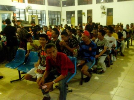 Pelabuhan Tunon Taka Tampung Ratusan TKI Yang Dideportasi