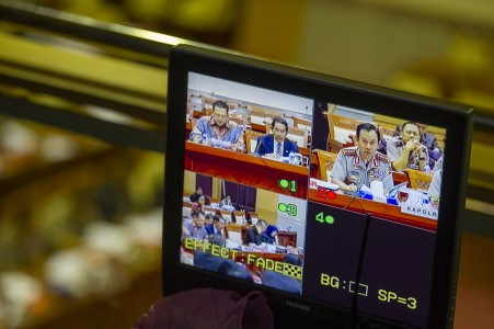 Anggota DPR : Warga Yang Perlu Dilindungi, Bukan Polisi