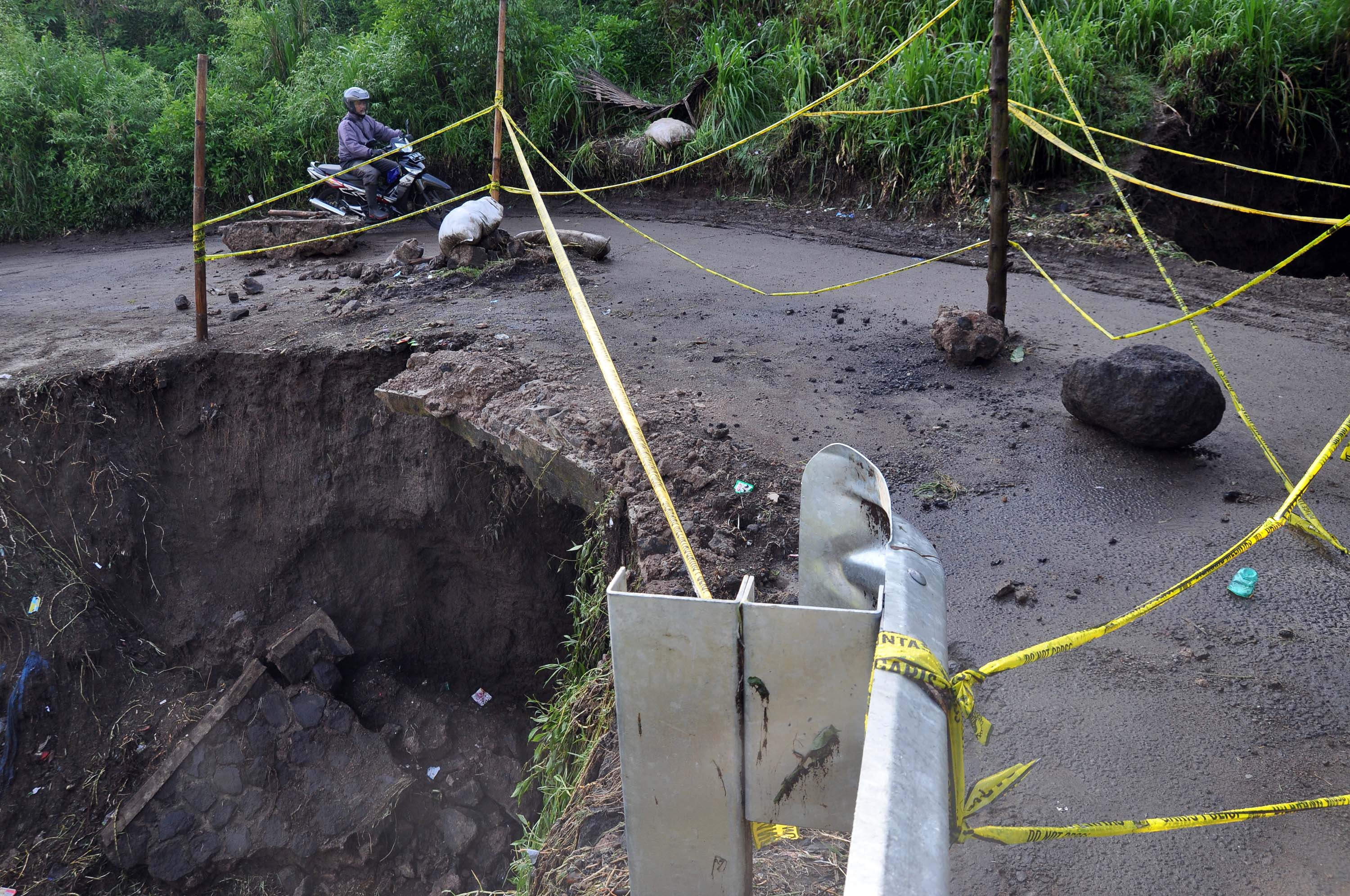 Jembatan Terbanggi Rusak, Kegiatan Ekonomi di Sumatera Terancam