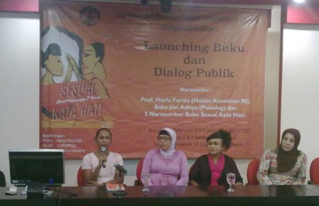 7 Waria Bercerita Kegelisahan di Buku 'Sesuai Kata Hati'