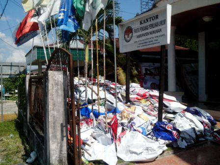 Ketika Kades Dukung Istrinya Nyaleg